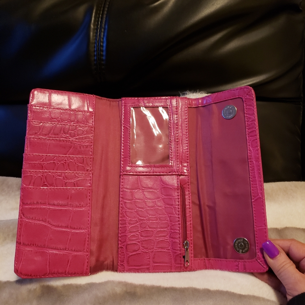 Pink Wallet - Picture 6 of 6